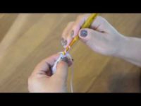 Diadema con botones y mitones tejido a crochet 1